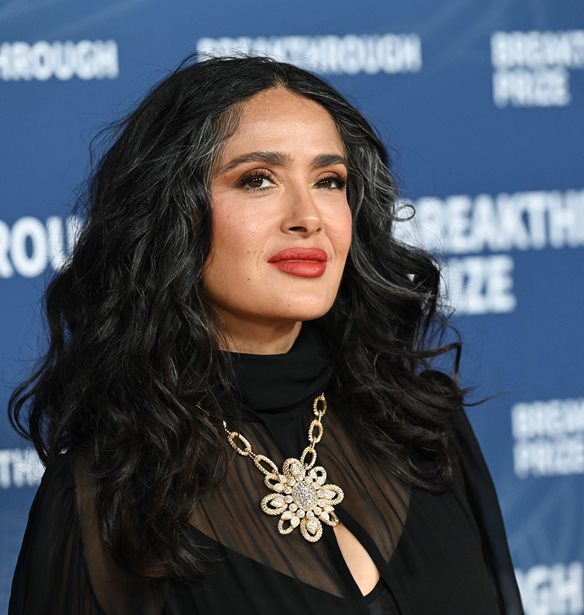&#x397; Salma Hayek &#x3B1;&#x3C0;&#x3BF;&#x3BA;&#x3B1;&#x3BB;&#x3CD;&#x3C0;&#x3C4;&#x3B5;&#x3B9; &#x3C4;&#x3B7; &#x3B8;&#x3B5;&#x3C1;&#x3B1;&#x3C0;&#x3B5;&#x3AF;&#x3B1; &#x3C0;&#x3BF;&#x3C5; &#x3AD;&#x3BA;&#x3B1;&#x3BD;&#x3B5; &#x3B3;&#x3B9;&#x3B1; &#x3C4;&#x3BF;&#x3BD; &#x3BB;&#x3B1;&#x3B9;&#x3BC;&#x3CC; &#x3C4;&#x3B7;&#x3C2;