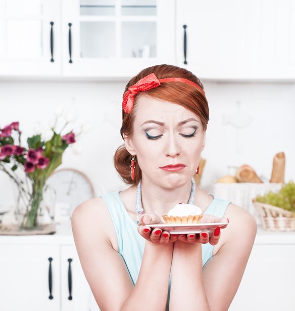 3 ερωτήσεις να κάνεις στον εαυτό σου πριν υποκύψεις σε έναν γευστικό πειρασμό