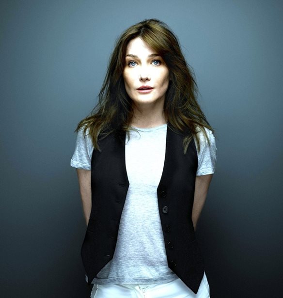 Carla Bruni &#x2013; Nicolas Sarkozy: &#x39C;&#x3B5; &#x3C4;&#x3B1; &#x3C0;&#x3B1;&#x3B9;&#x3B4;&#x3B9;&#x3AC; &#x3C4;&#x3BF;&#x3C5;&#x3C2; &#x3C3;&#x3C4;&#x3BF; &#x3BA;&#x3AD;&#x3BD;&#x3C4;&#x3C1;&#x3BF; &#x3C4;&#x3B7;&#x3C2; &#x391;&#x3B8;&#x3AE;&#x3BD;&#x3B1;&#x3C2;