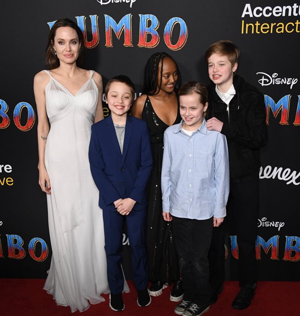 Angelina Jolie: &#x3A3;&#x3B5; &#x3BC;&#x3AF;&#x3B1; &#x3C4;&#x3C1;&#x3C5;&#x3C6;&#x3B5;&#x3C1;&#x3AE; &#x3B5;&#x3BE;&#x3BF;&#x3BC;&#x3BF;&#x3BB;&#x3CC;&#x3B3;&#x3B7;&#x3C3;&#x3B7;, &#x3BC;&#x3B9;&#x3BB;&#x3AC;&#x3B5;&#x3B9; &#x3B3;&#x3B9;&#x3B1; &#x3C4;&#x3BF;&#x3BD; &#x3B3;&#x3B9;&#x3BF; &#x3C4;&#x3B7;&#x3C2; &#x3C0;&#x3BF;&#x3C5; &#x3BC;&#x3CC;&#x3BB;&#x3B9;&#x3C2; &#x3BC;&#x3C0;&#x3AE;&#x3BA;&#x3B5; &#x3C0;&#x3B1;&#x3BD;&#x3B5;&#x3C0;&#x3B9;&#x3C3;&#x3C4;&#x3AE;&#x3BC;&#x3B9;&#x3BF;