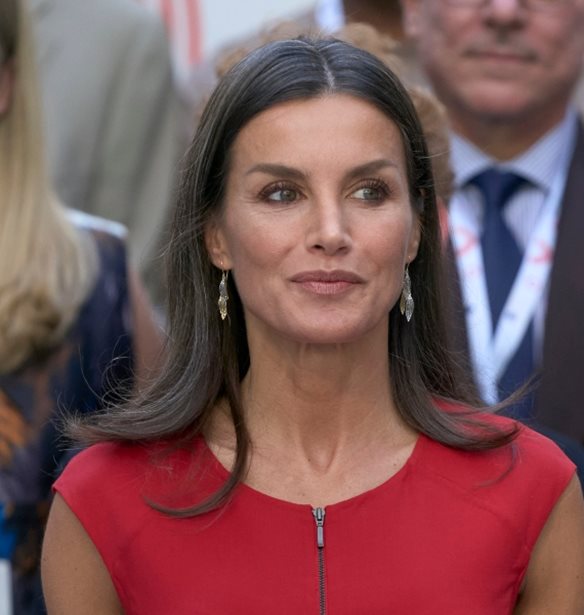 &#x392;&#x3B1;&#x3C3;&#x3AF;&#x3BB;&#x3B9;&#x3C3;&#x3C3;&#x3B1; Letizia | H chic &#x3BA;&#x3B1;&#x3BB;&#x3BF;&#x3BA;&#x3B1;&#x3B9;&#x3C1;&#x3B9;&#x3BD;&#x3AE; &#x3B5;&#x3BC;&#x3C6;&#x3AC;&#x3BD;&#x3B9;&#x3C3;&#x3B7; &#x3BC;&#x27; &#x3AD;&#x3BD;&#x3B1; &#x3C3;&#x3BF;&#x3C1;&#x3C4;&#x3C2; &#x3B1;&#x3BE;&#x3AF;&#x3B1;&#x3C2; 10&#x20AC;
