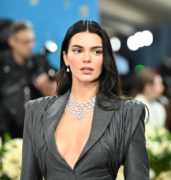 Met Gala 2025 | &#x3A4;&#x3B1; glamorous beauty looks &#x3C0;&#x3BF;&#x3C5; &#x3C3;&#x3C5;&#x3B3;&#x3BA;&#x3AD;&#x3BD;&#x3C4;&#x3C1;&#x3C9;&#x3C3;&#x3B1;&#x3BD; &#x3CC;&#x3BB;&#x3B1; &#x3C4;&#x3B1; &#x3B2;&#x3BB;&#x3AD;&#x3BC;&#x3BC;&#x3B1;&#x3C4;&#x3B1; &#x3C3;&#x3C4;&#x3BF; red carpet