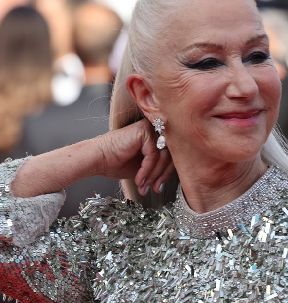 &#x397; Helen Mirren &#x3C3;&#x3B5; &#x3BC;&#x3AF;&#x3B1; &#x3C3;&#x3C0;&#x3BF;&#x3C5;&#x3B4;&#x3B1;&#x3AF;&#x3B1; &#x3BA;&#x3AF;&#x3BD;&#x3B7;&#x3C3;&#x3B7; &#x3BA;&#x3B1;&#x3C4;&#x3AC; &#x3C4;&#x3B7;&#x3C2; &#x3B5;&#x3C0;&#x3AD;&#x3BB;&#x3B1;&#x3C3;&#x3B7;&#x3C2; &#x3C4;&#x3B7;&#x3C2; &#x3A4;&#x3B5;&#x3C7;&#x3BD;&#x3B7;&#x3C4;&#x3AE;&#x3C2; &#x39D;&#x3BF;&#x3B7;&#x3BC;&#x3BF;&#x3C3;&#x3CD;&#x3BD;&#x3B7;&#x3C2; (A.I.) &#x3C3;&#x3C4;&#x3BF; &#x3A7;&#x3CC;&#x3BB;&#x3B9;&#x3B3;&#x3BF;&#x3C5;&#x3BD;&#x3C4;