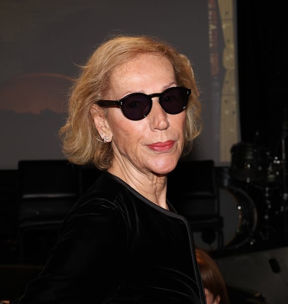 Άσπα Σαββοπούλου | Πρώτη εμφάνιση με τον γιο και τον εγγονό της μετά την απώλεια του Διονύση Σαββόπουλου