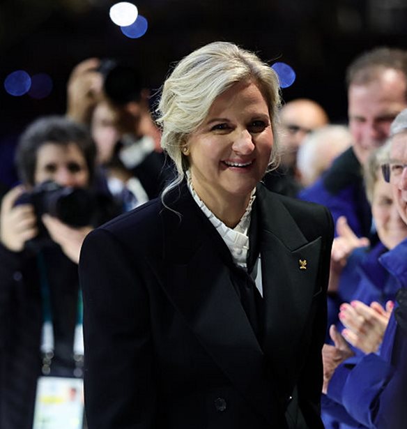 Ποια είναι η Kirsty Coventry, η νέα πρόεδρος της ΔΟΕ, πρωταθλήτρια κολύμβησης και φίλη της Charlene του Μονακό;