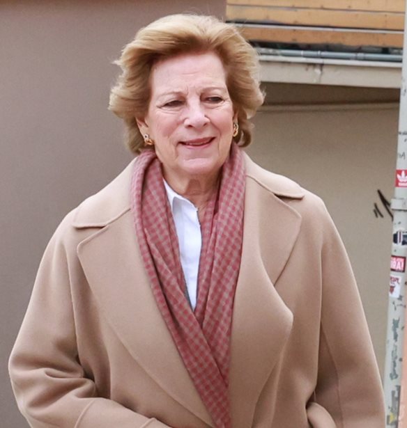 &#x397; &#x386;&#x3BD;&#x3BD;&#x3B1; &#x39C;&#x3B1;&#x3C1;&#x3AF;&#x3B1; &#x3BC;&#x3B5; beige &#x3C0;&#x3B1;&#x3BB;&#x3C4;&#x3CC; &#x3BA;&#x3B1;&#x3B9; designer bag &#x3C3;&#x3C4;&#x3B7;&#x3BD; &#x3C0;&#x3C1;&#x3CC;&#x3B2;&#x3B1; &#x3B3;&#x3AC;&#x3BC;&#x3BF;&#x3C5; &#x3C4;&#x3B7;&#x3C2; &#x3A7;&#x3C1;&#x3C5;&#x3C3;&#x3AE;&#x3C2; &#x392;&#x3B1;&#x3C1;&#x3B4;&#x3B9;&#x3BD;&#x3BF;&#x3B3;&#x3B9;&#x3AC;&#x3BD;&#x3BD;&#x3B7; &#x3BA;&#x3B1;&#x3B9; &#x3C4;&#x3BF;&#x3C5; &#x39D;&#x3B9;&#x3BA;&#x3CC;&#x3BB;&#x3B1;&#x3BF;&#x3C5; &#x39D;&#x3C4;&#x3B5; &#x393;&#x3BA;&#x3C1;&#x3B5;&#x3C2;