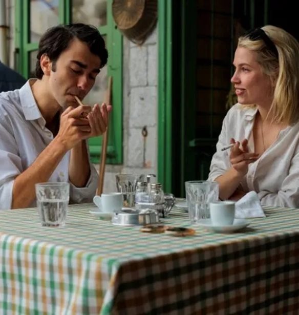 So long, Marianne | &#x38C;&#x3C4;&#x3B1;&#x3BD; &#x3BF; Leonard Cohen &#x3B5;&#x3C1;&#x3C9;&#x3C4;&#x3B5;&#x3CD;&#x3C4;&#x3B7;&#x3BA;&#x3B5; &#x3C4;&#x3B7;&#x3BD; Marianne Ihlen &#x3C3;&#x3C4;&#x3B1; &#x3C3;&#x3C4;&#x3B5;&#x3BD;&#x3AC; &#x3C4;&#x3B7;&#x3C2; &#x38E;&#x3B4;&#x3C1;&#x3B1;&#x3C2;