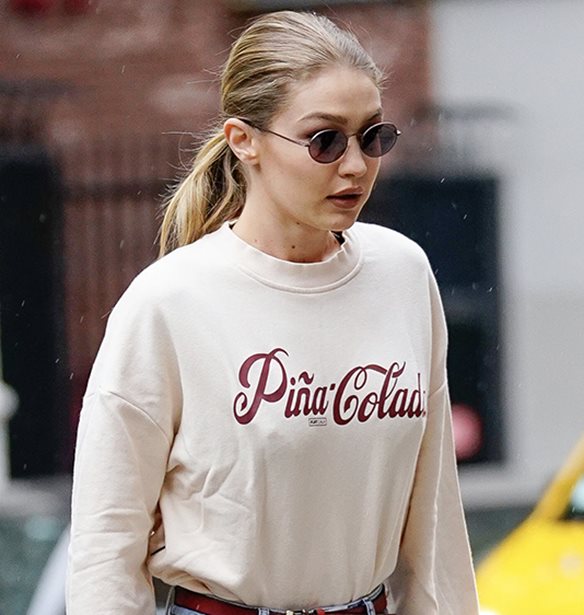 Gigi Hadid | &#x3A4;&#x3BF; &#x3BA;&#x3C1;&#x3C5;&#x3C6;&#x3CC; &#x3BC;&#x3AE;&#x3BD;&#x3C5;&#x3BC;&#x3B1; &#x3C0;&#x3AF;&#x3C3;&#x3C9; &#x3B1;&#x3C0;&#x3CC; &#x3C4;&#x3B7;&#x3BD; &#x3C0;&#x3C1;&#x3CC;&#x3C3;&#x3C6;&#x3B1;&#x3C4;&#x3B7; &#x3B5;&#x3BC;&#x3C6;&#x3AC;&#x3BD;&#x3B9;&#x3C3;&#x3B7; &#x3C4;&#x3B7;&#x3C2;