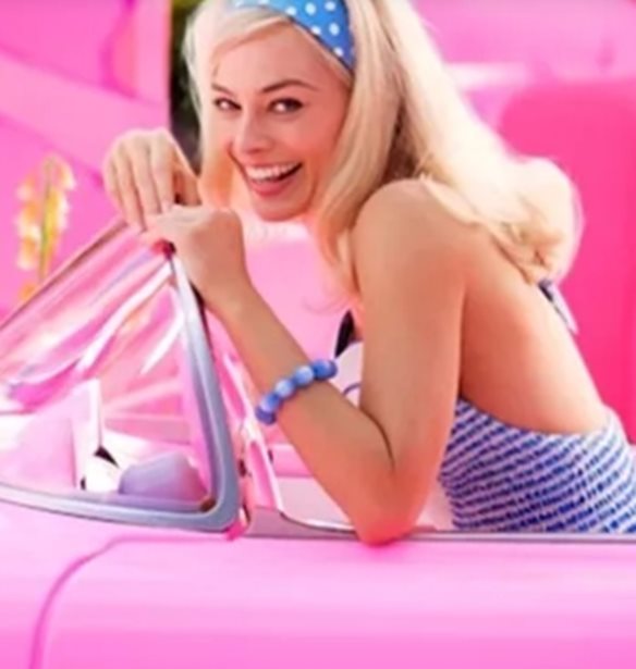 &#x397; Barbie &#x3BE;&#x3B5;&#x3C0;&#x3AD;&#x3C1;&#x3B1;&#x3C3;&#x3B5; &#x3C4;&#x3BF; 1 &#x3B4;&#x3B9;&#x3C3;. &#x3B4;&#x3BF;&#x3BB;&#x3AC;&#x3C1;&#x3B9;&#x3B1; &#x3C3;&#x3B5; &#x3B5;&#x3B9;&#x3C3;&#x3C0;&#x3C1;&#x3AC;&#x3BE;&#x3B5;&#x3B9;&#x3C2;