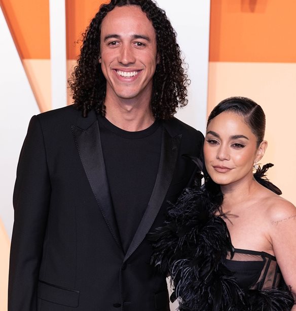 Vanessa Hudgens | &#x388;&#x3B3;&#x3BA;&#x3C5;&#x3BF;&#x3C2; &#x3C3;&#x3C4;&#x3BF; &#x3B4;&#x3B5;&#x3CD;&#x3C4;&#x3B5;&#x3C1;&#x3BF; &#x3C0;&#x3B1;&#x3B9;&#x3B4;&#x3AF; &#x3C4;&#x3B7;&#x3C2; &#x3BC;&#x3B5; &#x3C4;&#x3BF;&#x3BD; Cole Tucker