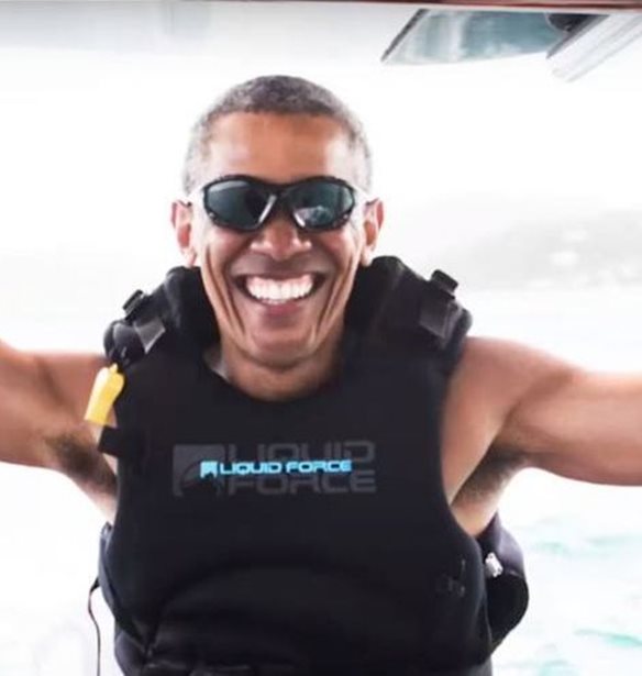 &#x39A;&#x3B1;&#x3BD;&#x3B5;&#x3AF;&#x3C2; &#x3B4;&#x3B5;&#x3BD; &#x3B4;&#x3B9;&#x3B1;&#x3C3;&#x3BA;&#x3B5;&#x3B4;&#x3AC;&#x3B6;&#x3B5;&#x3B9; &#x3C3;&#x3C4;&#x3B9;&#x3C2; &#x3B4;&#x3B9;&#x3B1;&#x3BA;&#x3BF;&#x3C0;&#x3AD;&#x3C2; &#x3C4;&#x3BF;&#x3C5; &#x3BA;&#x3B1;&#x3BB;&#x3CD;&#x3C4;&#x3B5;&#x3C1;&#x3B1; &#x3B1;&#x3C0;&#x3CC; &#x3C4;&#x3BF;&#x3BD; Obama