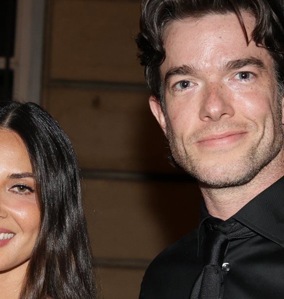Olivia Munn &amp; John Mulaney | &#x388;&#x3BA;&#x3B1;&#x3BD;&#x3B1;&#x3BD; &#x3C4;&#x3B7;&#x3BD; &#x3C0;&#x3B9;&#x3BF; &#x3BC;&#x3B9;&#x3BA;&#x3C1;&#x3AE; &#x3B3;&#x3B1;&#x3BC;&#x3AE;&#x3BB;&#x3B9;&#x3B1; &#x3C4;&#x3B5;&#x3BB;&#x3B5;&#x3C4;&#x3AE; &#x3C0;&#x3BF;&#x3C5; &#x3C5;&#x3C0;&#x3AC;&#x3C1;&#x3C7;&#x3B5;&#x3B9;