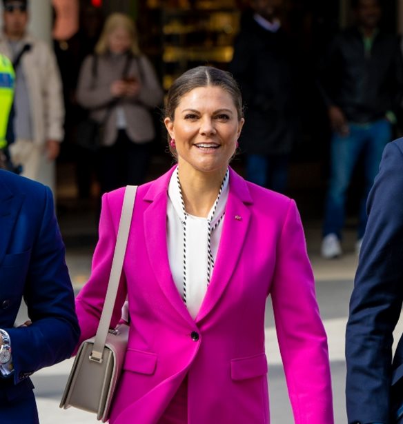 &#x397; &#x3C0;&#x3C1;&#x3B9;&#x3B3;&#x3BA;&#x3AF;&#x3C0;&#x3B9;&#x3C3;&#x3C3;&#x3B1; &#x392;&#x3B9;&#x3BA;&#x3C4;&#x3CE;&#x3C1;&#x3B9;&#x3B1; &#x3C4;&#x3B7;&#x3C2; &#x3A3;&#x3BF;&#x3C5;&#x3B7;&#x3B4;&#x3AF;&#x3B1;&#x3C2; &#x3BC;&#x3B5; Zara &#x3BA;&#x3BF;&#x3C3;&#x3C4;&#x3BF;&#x3CD;&#x3BC;&#x3B9; &#x3C3;&#x3C4;&#x3B7;&#x3BD; &#x3B1;&#x3C0;&#x3CC;&#x3C7;&#x3C1;&#x3C9;&#x3C3;&#x3B7; &#x3C4;&#x3B7;&#x3C2; &#x3C3;&#x3B5;&#x3B6;&#x3CC;&#x3BD;