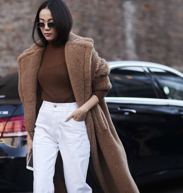 Αυτό το παλτό είναι το fashion κομμάτι που βλέπουμε παντού στο Instagram