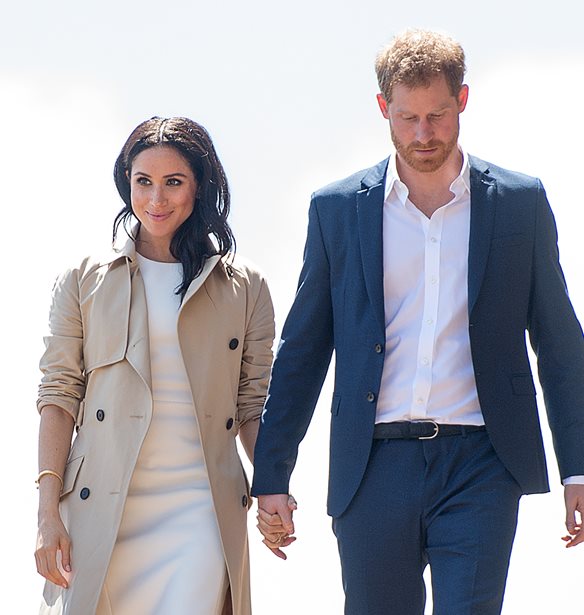 Meghan Markle: &#x397; chic &#x3B5;&#x3BC;&#x3C6;&#x3AC;&#x3BD;&#x3B9;&#x3C3;&#x3AE; &#x3C4;&#x3B7;&#x3C2; &#x3C3;&#x3C4;&#x3BF; &#x3C0;&#x3C1;&#x3CE;&#x3C4;&#x3BF; royal tour &#x3BC;&#x3B5; &#x3C4;&#x3BF;&#x3BD; &#x3A0;&#x3C1;&#x3AF;&#x3B3;&#x3BA;&#x3B9;&#x3C0;&#x3B1; Harry