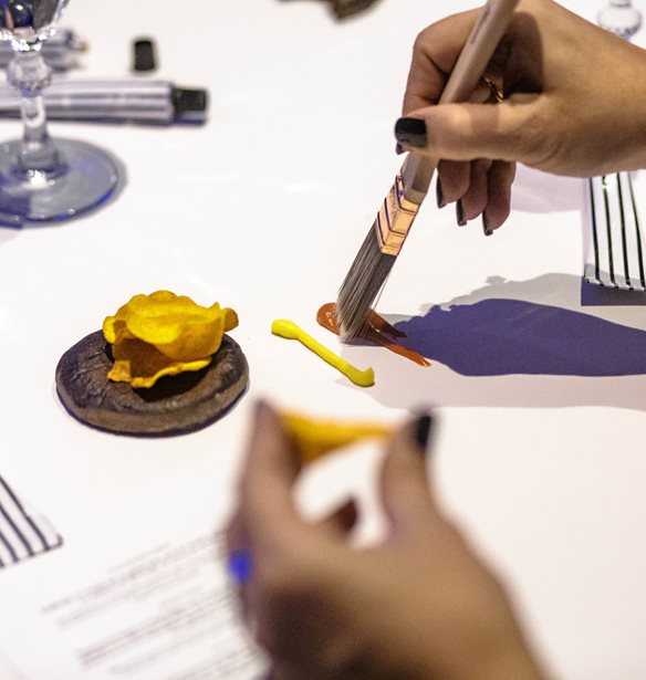 Herm&#xE8;s Let&#x27;s Play Party: &#x38C;&#x3C4;&#x3B1;&#x3BD; &#x3C4;&#x3BF; &#x3C6;&#x3B1;&#x3B3;&#x3B7;&#x3C4;&#x3CC; &#x3B5;&#x3BD;&#x3B9;&#x3C3;&#x3C7;&#x3CD;&#x3B5;&#x3B9; &#x3C4;&#x3B7;&#x3BD; &#x3B4;&#x3B7;&#x3BC;&#x3B9;&#x3BF;&#x3C5;&#x3C1;&#x3B3;&#x3B9;&#x3BA;&#x3CC;&#x3C4;&#x3B7;&#x3C4;&#x3B1;