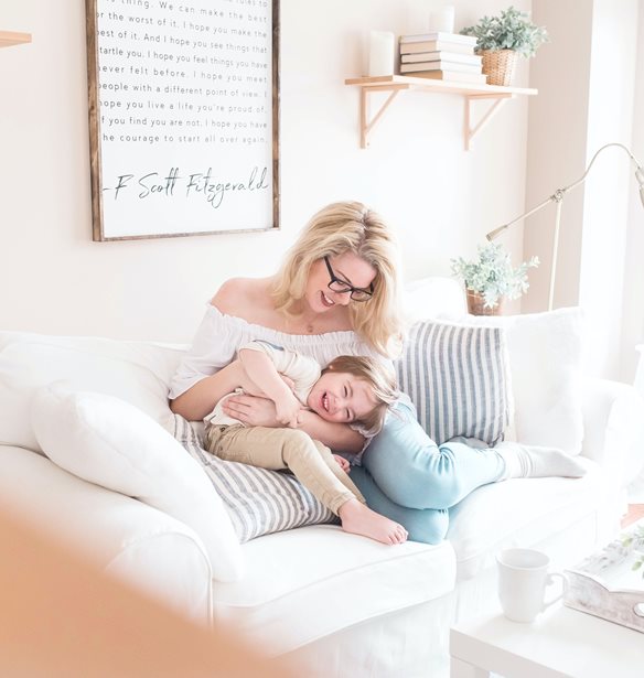 Basy sitter &#x3AE; &#x3BD;&#x3C4;&#x3B1;&#x3BD;&#x3C4;&#x3AC;; &#x38C;&#x3C7;&#x3B9;, &#x3B4;&#x3B5;&#x3BD; &#x3B5;&#x3AF;&#x3BD;&#x3B1;&#x3B9; &#x3C4;&#x3BF; &#x3AF;&#x3B4;&#x3B9;&#x3BF;!