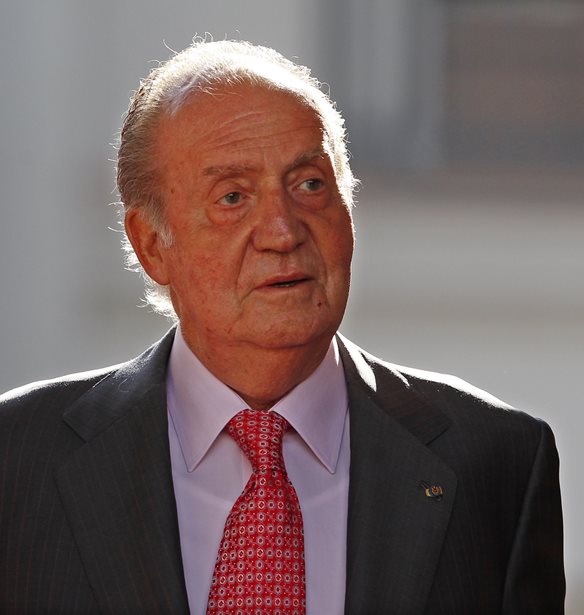 &#x39F; &#x3A7;&#x3BF;&#x3C5;&#x3AC;&#x3BD; &#x39A;&#x3AC;&#x3C1;&#x3BB;&#x3BF;&#x3C2; &#x3C0;&#x3B1;&#x3C1;&#x3B1;&#x3B4;&#x3AD;&#x3C7;&#x3B5;&#x3C4;&#x3B1;&#x3B9; &#x3B3;&#x3B9;&#x3B1; &#x3C0;&#x3C1;&#x3CE;&#x3C4;&#x3B7; &#x3C6;&#x3BF;&#x3C1;&#x3AC; &#x3CC;&#x3C4;&#x3B9; &#x3C3;&#x3BA;&#x3CC;&#x3C4;&#x3C9;&#x3C3;&#x3B5; &#x3C4;&#x3BF;&#x3BD; &#x3BC;&#x3B9;&#x3BA;&#x3C1;&#x3CC;&#x3C4;&#x3B5;&#x3C1;&#x3BF; &#x3B1;&#x3B4;&#x3B5;&#x3C1;&#x3C6;&#x3CC; &#x3C4;&#x3BF;&#x3C5;, Alfonso