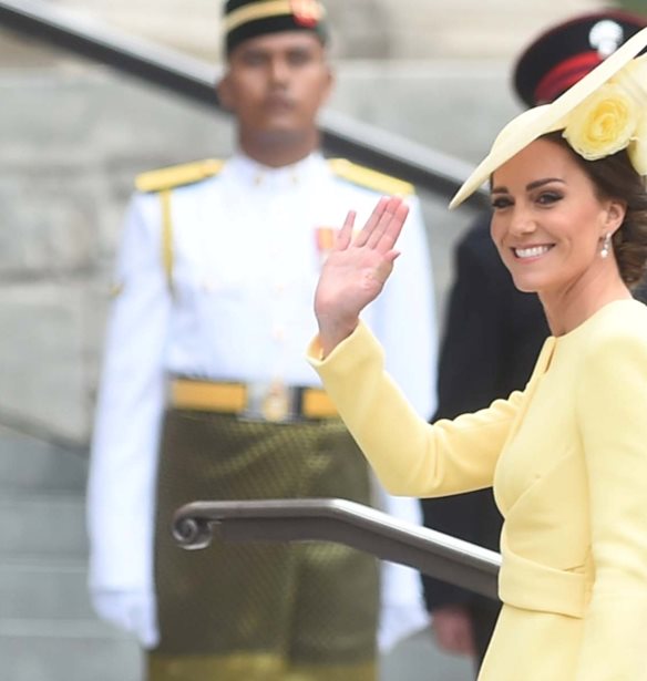 &#x397; Kate Middleton &#x3B4;&#x3B5;&#x3AF;&#x3C7;&#x3BD;&#x3B5;&#x3B9; &#x3AD;&#x3BD;&#x3B1;&#x3BD; stylish &#x3C4;&#x3C1;&#x3CC;&#x3C0;&#x3BF; &#x3B3;&#x3B9;&#x3B1; &#x3BD;&#x3B1; &#x3C6;&#x3BF;&#x3C1;&#x3AD;&#x3C3;&#x3B5;&#x3B9;&#x3C2; &#x3C4;&#x3BF; &#x3C0;&#x3BF;&#x3C5;&#x3AC; &#x3C6;&#x3CC;&#x3C1;&#x3B5;&#x3BC;&#x3B1;