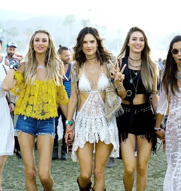 Coachella chic: Πώς θα πετύχεις το φεστιβαλικό στυλ σε 9 βήματα