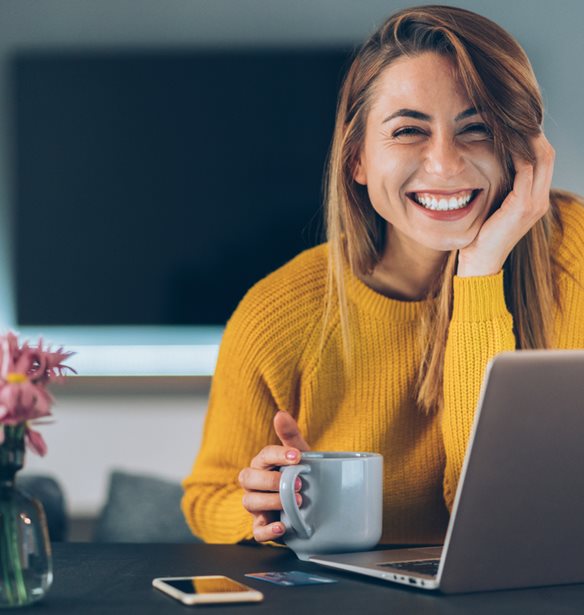 &#x397; COSMOTE &#x3C3;&#x3C4;&#x3B7;&#x3C1;&#x3AF;&#x3B6;&#x3B5;&#x3B9; &#x3C4;&#x3BF;&#x3C5;&#x3C2; &#x3C0;&#x3B5;&#x3BB;&#x3AC;&#x3C4;&#x3B5;&#x3C2; &#x3C4;&#x3B7;&#x3C2;