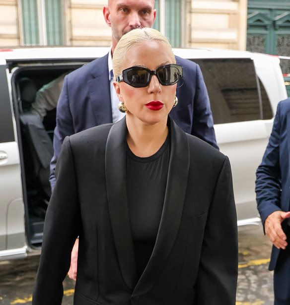 Lady Gaga | &#x3A0;&#x3CE;&#x3C2; &#x3B1;&#x3C0;&#x3BF;&#x3BA;&#x3B1;&#x3BB;&#x3CD;&#x3C6;&#x3B8;&#x3B7;&#x3BA;&#x3B5; &#x3BF; &#x3B1;&#x3C1;&#x3C1;&#x3B1;&#x3B2;&#x3CE;&#x3BD;&#x3B1;&#x3C2; &#x3C4;&#x3B7;&#x3C2; &#x3BC;&#x3B5; &#x3C4;&#x3BF;&#x3BD; Michael Polansky