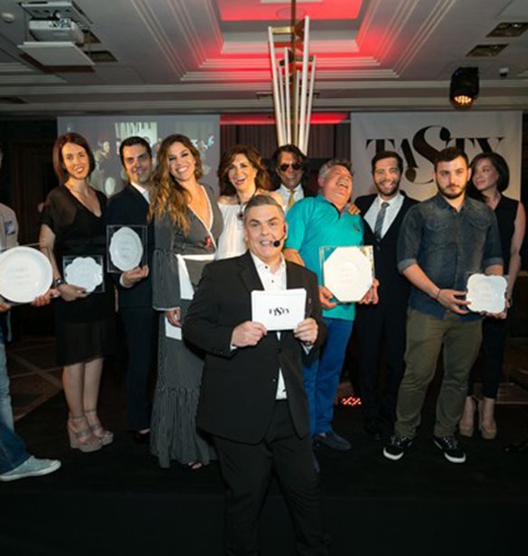 Tasty Awards 2017: &#x38C;&#x3C3;&#x3B1; &#x3AD;&#x3B3;&#x3B9;&#x3BD;&#x3B1;&#x3BD; &#x3C3;&#x3C4;&#x3B7; &#x3BB;&#x3B1;&#x3BC;&#x3C0;&#x3B5;&#x3C1;&#x3AE; &#x3B2;&#x3C1;&#x3B1;&#x3B4;&#x3B9;&#x3AC; &#x3C4;&#x3C9;&#x3BD; &#x392;&#x3C1;&#x3B1;&#x3B2;&#x3B5;&#x3AF;&#x3C9;&#x3BD; &#x393;&#x3B5;&#x3CD;&#x3C3;&#x3B7;&#x3C2; &#x3C3;&#x3C4;&#x3BF; Zonar&#x2019;s