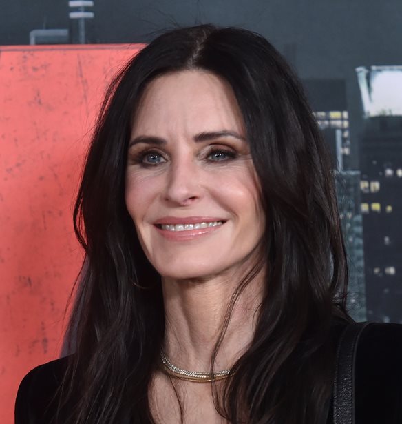 Courteney Cox | &#x397; selfie &#x3BC;&#x3B5; &#x3C4;&#x3B7; Lisa Kudrow &#x3C0;&#x3BF;&#x3C5; &#x3B5;&#x3BD;&#x3B8;&#x3BF;&#x3C5;&#x3C3;&#x3AF;&#x3B1;&#x3C3;&#x3B5; &#x3C4;&#x3BF;&#x3C5;&#x3C2; &#x3B4;&#x3B9;&#x3B1;&#x3B4;&#x3B9;&#x3BA;&#x3C4;&#x3C5;&#x3B1;&#x3BA;&#x3BF;&#x3CD;&#x3C2; &#x3C4;&#x3B7;&#x3C2; &#x3B1;&#x3BA;&#x3BF;&#x3BB;&#x3BF;&#x3CD;&#x3B8;&#x3BF;&#x3C5;&#x3C2;