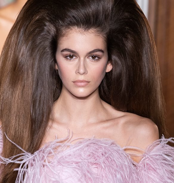 &#x397; Kaia Gerber &#x3B5;&#x3AF;&#x3BD;&#x3B1;&#x3B9; &#x3C4;&#x3BF; &#x3BD;&#x3AD;&#x3BF; &#x3C0;&#x3C1;&#x3CC;&#x3C3;&#x3C9;&#x3C0;&#x3BF; &#x3C4;&#x3BF;&#x3C5; YSL Beauty