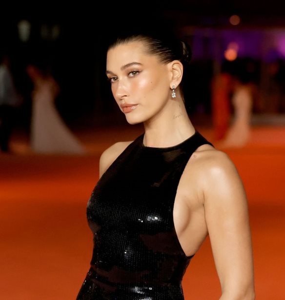 &#x3A4;&#x3BF; &#x3C4;&#x3B9;&#x3B3;&#x3C1;&#x3AD; &#x3BC;&#x3C0;&#x3B9;&#x3BA;&#x3AF;&#x3BD;&#x3B9; &#x3C4;&#x3B7;&#x3C2; Hailey Bieber &#x3B8;&#x3B1; &#x3B5;&#x3AF;&#x3BD;&#x3B1;&#x3B9; &#x3C4;&#x3BF; statement &#x3C4;&#x3BF;&#x3C5; &#x3C6;&#x3B5;&#x3C4;&#x3B9;&#x3BD;&#x3BF;&#x3CD; &#x3BA;&#x3B1;&#x3BB;&#x3BF;&#x3BA;&#x3B1;&#x3B9;&#x3C1;&#x3B9;&#x3BF;&#x3CD;