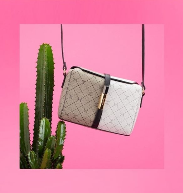 Οι τσάντες που θα κρατήσουν οι street style stars αυτή την Άνοιξη
