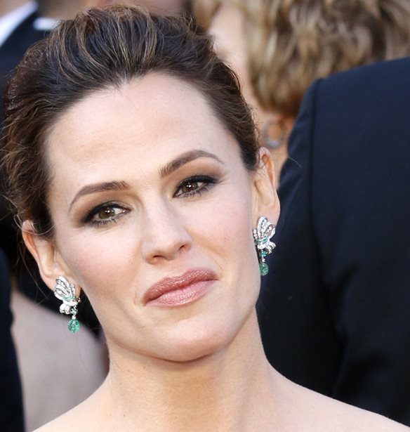 Jennifer Garner | &#x393;&#x3B9;&#x3B1;&#x3C4;&#x3AF; &#x3B4;&#x3B5;&#x3BD; &#x3C5;&#x3C0;&#x3AC;&#x3C1;&#x3C7;&#x3B5;&#x3B9; &#x3B5;&#x3BD;&#x3B4;&#x3B5;&#x3C7;&#x3CC;&#x3BC;&#x3B5;&#x3BD;&#x3BF; &#x3B5;&#x3C0;&#x3B1;&#x3BD;&#x3B1;&#x3C3;&#x3CD;&#x3BD;&#x3B4;&#x3B5;&#x3C3;&#x3B7;&#x3C2; &#x3BC;&#x3B5; &#x3C4;&#x3BF;&#x3BD; Ben Affleck