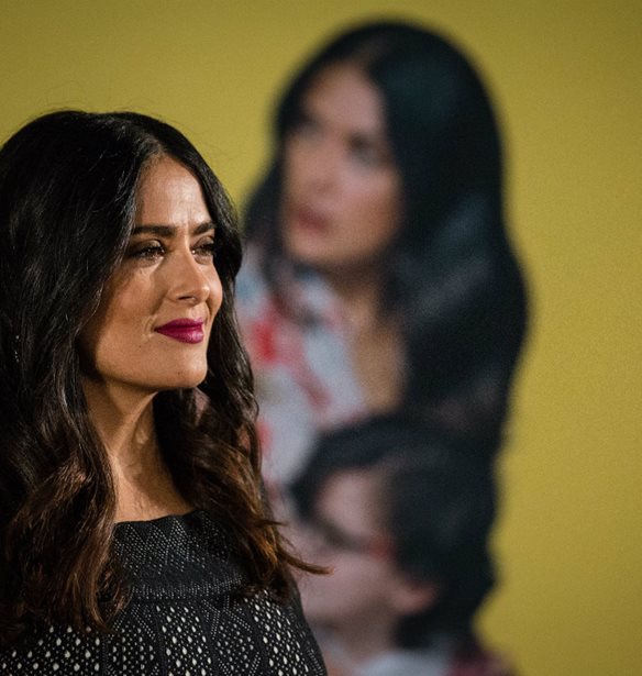 Salma Hayek: &#x391;&#x3C5;&#x3C4;&#x3CC;&#x3C2; &#x3B5;&#x3AF;&#x3BD;&#x3B1;&#x3B9; &#x3BF; &#x3BB;&#x3CC;&#x3B3;&#x3BF;&#x3C2; &#x3C0;&#x3BF;&#x3C5; &#x3B4;&#x3B5;&#x3BD; &#x3B5;&#x3AF;&#x3C7;&#x3B5; &#x3BC;&#x3B9;&#x3BB;&#x3AE;&#x3C3;&#x3B5;&#x3B9; &#x3B3;&#x3B9;&#x3B1; &#x3C4;&#x3B7; &#x3C3;&#x3B5;&#x3BE;&#x3BF;&#x3C5;&#x3B1;&#x3BB;&#x3B9;&#x3BA;&#x3AE; &#x3BA;&#x3B1;&#x3BA;&#x3BF;&#x3C0;&#x3BF;&#x3AF;&#x3B7;&#x3C3;&#x3B7; &#x3C0;&#x3BF;&#x3C5; &#x3C5;&#x3C0;&#x3AD;&#x3C3;&#x3C4;&#x3B7; &#x3B1;&#x3C0;&#x3CC; &#x3C4;&#x3BF;&#x3BD; Weinstein
