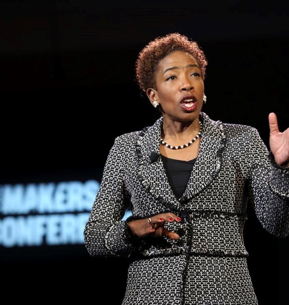 Carla Harris: &#x39C;&#x3B9;&#x3B1; &#x3B1;&#x3C0;&#x3CC; &#x3C4;&#x3B9;&#x3C2; &#x3C0;&#x3B9;&#x3BF; &#x3B9;&#x3C3;&#x3C7;&#x3C5;&#x3C1;&#x3AD;&#x3C2; &#x3B3;&#x3C5;&#x3BD;&#x3B1;&#x3AF;&#x3BA;&#x3B5;&#x3C2; &#x3C4;&#x3B7;&#x3C2; Wall Street &#x3BC;&#x3B9;&#x3BB;&#x3AC; &#x3C3;&#x3C4;&#x3BF; &#x39C;&#x3AD;&#x3B3;&#x3B1;&#x3C1;&#x3BF; &#x39C;&#x3BF;&#x3C5;&#x3C3;&#x3B9;&#x3BA;&#x3AE;&#x3C2;