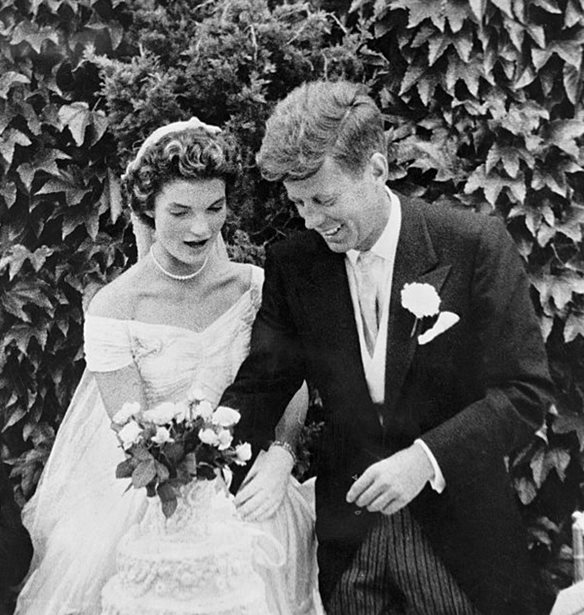 &#x397; &#x3B1;&#x3BC;&#x3B5;&#x3C1;&#x3B9;&#x3BA;&#x3B1;&#x3BD;&#x3B9;&#x3BA;&#x3AE; &#x3B5;&#x3BA;&#x3B4;&#x3BF;&#x3C7;&#x3AE; &#x3C4;&#x3BF;&#x3C5;&#xA0;The Crown; &#x3A4;&#x3BF; Netflix &#x3B5;&#x3C4;&#x3BF;&#x3B9;&#x3BC;&#x3AC;&#x3B6;&#x3B5;&#x3B9; &#x3C3;&#x3B5;&#x3B9;&#x3C1;&#x3AC; &#x3B3;&#x3B9;&#x3B1; &#x3C4;&#x3BF;&#x3C5;&#x3C2; Kennedy