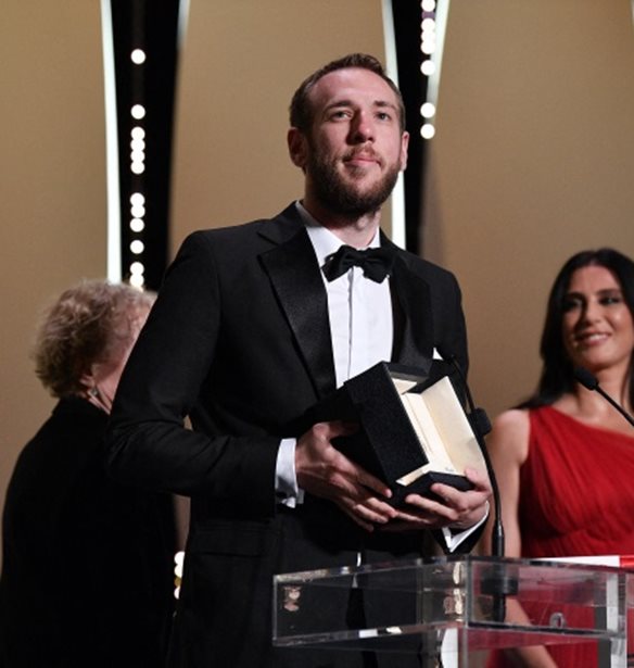 &#x3A7;&#x3C1;&#x3C5;&#x3C3;&#x3CC;&#x3C2; &#x3A6;&#x3BF;&#x3AF;&#x3BD;&#x3B9;&#x3BA;&#x3B1;&#x3C2; &#x39C;&#x3B9;&#x3BA;&#x3C1;&#x3BF;&#x3CD; &#x39C;&#x3AE;&#x3BA;&#x3BF;&#x3C5;&#x3C2; &#x3C3;&#x3C4;&#x3BF; &quot;&#x397; &#x391;&#x3C0;&#x3CC;&#x3C3;&#x3C4;&#x3B1;&#x3C3;&#x3B7; &#x391;&#x3BD;&#x3AC;&#x3BC;&#x3B5;&#x3C3;&#x3B1; &#x3C3;&#x3C4;&#x3BF;&#x3BD; &#x39F;&#x3C5;&#x3C1;&#x3B1;&#x3BD;&#x3CC; &#x3BA;&#x3B9; &#x395;&#x3BC;&#x3AC;&#x3C2;&quot; &#x3C4;&#x3BF;&#x3C5; &#x392;&#x3B1;&#x3C3;&#x3AF;&#x3BB;&#x3B7; &#x39A;&#x3B5;&#x3BA;&#x3AC;&#x3C4;&#x3BF;&#x3C5;