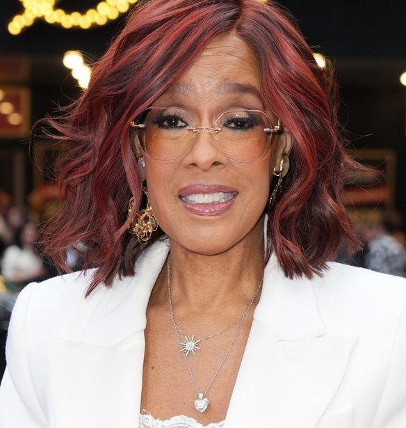 &#x397; Gayle King &#x3C5;&#x3C0;&#x3B5;&#x3C1;&#x3B1;&#x3C3;&#x3C0;&#x3AF;&#x3B6;&#x3B5;&#x3C4;&#x3B1;&#x3B9; &#x3C4;&#x3BF; &#x3C4;&#x3B1;&#x3BE;&#x3AF;&#x3B4;&#x3B9; &#x3C4;&#x3B7;&#x3C2; &#x3C3;&#x3C4;&#x3BF; &#x3B4;&#x3B9;&#x3AC;&#x3C3;&#x3C4;&#x3B7;&#x3BC;&#x3B1;
