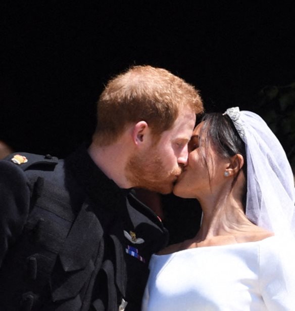Meghan Markle &#x2013; &#x3A0;&#x3C1;&#x3AF;&#x3B3;&#x3BA;&#x3B9;&#x3C0;&#x3B1;&#x3C2; Harry | &#x395;&#x3AF;&#x3C7;&#x3B1;&#x3BD; &#x3C0;&#x3B1;&#x3BD;&#x3C4;&#x3C1;&#x3B5;&#x3C5;&#x3C4;&#x3B5;&#x3AF; &#x3BA;&#x3C1;&#x3C5;&#x3C6;&#x3AC; &#x3C0;&#x3C1;&#x3B9;&#x3BD; &#x3C4;&#x3B7;&#x3BD; &#x3B5;&#x3C0;&#x3AF;&#x3C3;&#x3B7;&#x3BC;&#x3B7; &#x3C4;&#x3B5;&#x3BB;&#x3B5;&#x3C4;&#x3AE;