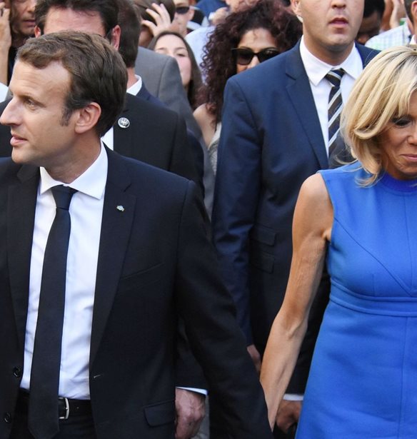 Brigitte Macron: &#x3A4;&#x3BF; &quot;&#x3B1;&#x3C1;&#x3C7;&#x3B1;&#x3B9;&#x3BF;&#x3B5;&#x3BB;&#x3BB;&#x3B7;&#x3BD;&#x3B9;&#x3BA;&#x3CC;&quot; &#x3BA;&#x3BF;&#x3BB;&#x3B9;&#x3AD; &#x3C0;&#x3BF;&#x3C5; &#x3C4;&#x3B7;&#x3BD; &#x3B5;&#x3BD;&#x3B8;&#x3BF;&#x3C5;&#x3C3;&#x3AF;&#x3B1;&#x3C3;&#x3B5;