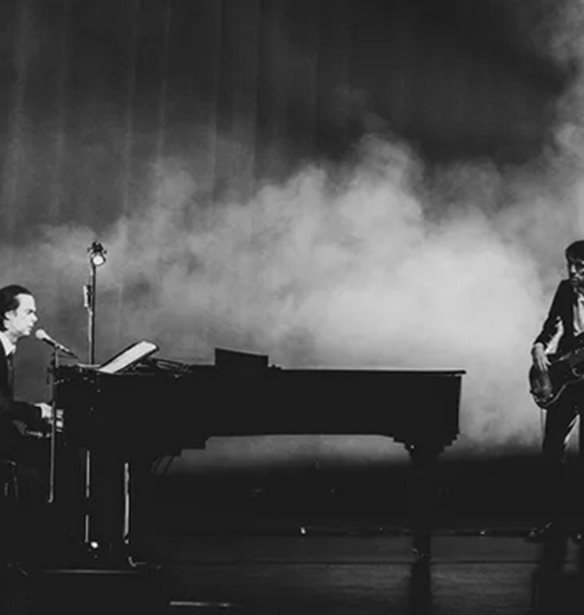 Nick Cave solo  &#x397; &#x3C0;&#x3B9;&#x3BF; &#x3C3;&#x3C5;&#x3B6;&#x3B7;&#x3C4;&#x3B7;&#x3BC;&#x3AD;&#x3BD;&#x3B7; &#x3C3;&#x3C5;&#x3BD;&#x3B1;&#x3C5;&#x3BB;&#x3AF;&#x3B1; &#x3C4;&#x3BF;&#x3C5; &#x3BA;&#x3B1;&#x3BB;&#x3BF;&#x3BA;&#x3B1;&#x3B9;&#x3C1;&#x3B9;&#x3BF;&#x3CD;
