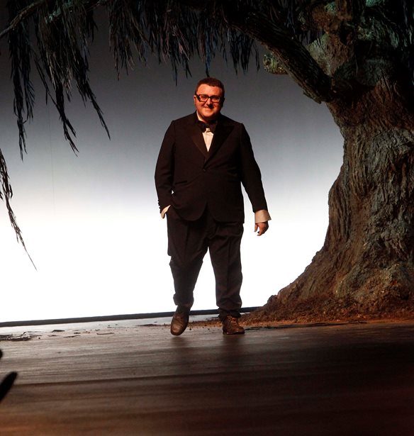 Alber Elbaz | &#x397; &#x3B4;&#x3B7;&#x3BC;&#x3B9;&#x3BF;&#x3C5;&#x3C1;&#x3B3;&#x3B9;&#x3BA;&#x3AE; &#x3C0;&#x3BF;&#x3C1;&#x3B5;&#x3AF;&#x3B1; &#x3C4;&#x3BF;&#x3C5; &#x3BC;&#x3AD;&#x3C3;&#x3B1; &#x3B1;&#x3C0;&#x3CC; &#x3B5;&#x3B9;&#x3BA;&#x3CC;&#x3BD;&#x3B5;&#x3C2;