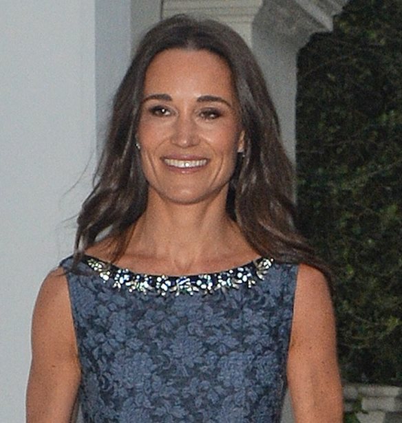 Pippa Middleton: &#x3A6;&#x3BF;&#x3C1;&#x3AC; &#x3C4;&#x3BF; &#x3C0;&#x3B9;&#x3BF; &#x3BA;&#x3BF;&#x3BC;&#x3C8;&#x3CC; cocktail &#x3C6;&#x3CC;&#x3C1;&#x3B5;&#x3BC;&#x3B1; &#x3BB;&#x3AF;&#x3B3;&#x3BF; &#x3C0;&#x3C1;&#x3B9;&#x3BD; &#x3C4;&#x3BF; &#x3B3;&#x3AC;&#x3BC;&#x3BF; &#x3C4;&#x3B7;&#x3C2;