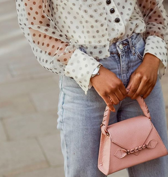 To πουκάμισο από τα Zara που έχει κατακλύσει το Instagram είναι και πάλι διαθέσιμο