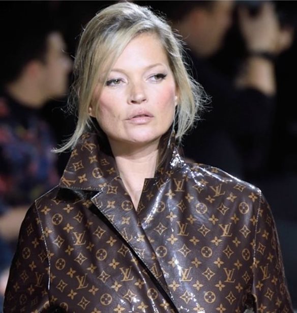 Kate Moss | &#x397; &#x3B1;&#x3C0;&#x3AF;&#x3C3;&#x3C4;&#x3B5;&#x3C5;&#x3C4;&#x3B7; &#x3B4;&#x3AE;&#x3BB;&#x3C9;&#x3C3;&#x3B7; &#x3C0;&#x3BF;&#x3C5; &#x3B5;&#x3AF;&#x3C7;&#x3B5; &#x3BA;&#x3AC;&#x3BD;&#x3B5;&#x3B9; &#x3B3;&#x3B9;&#x3B1; &#x3C4;&#x3B7; Vivienne Westwood