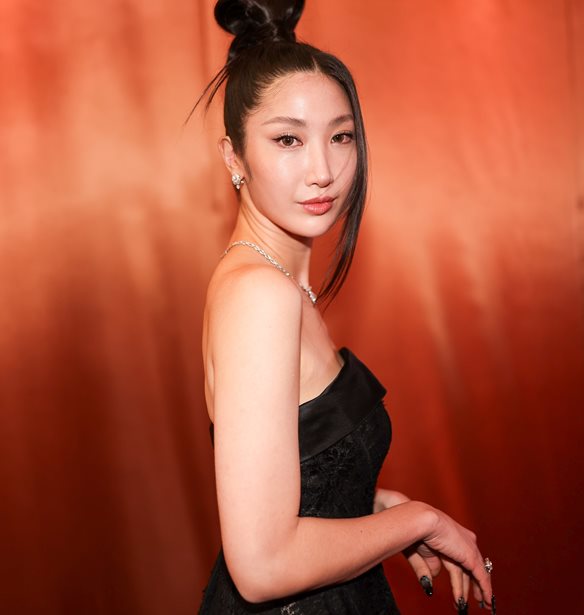 Δύο μανικιούρ που θα απογειώσουν τις βραδινές σου εμφανίσεις