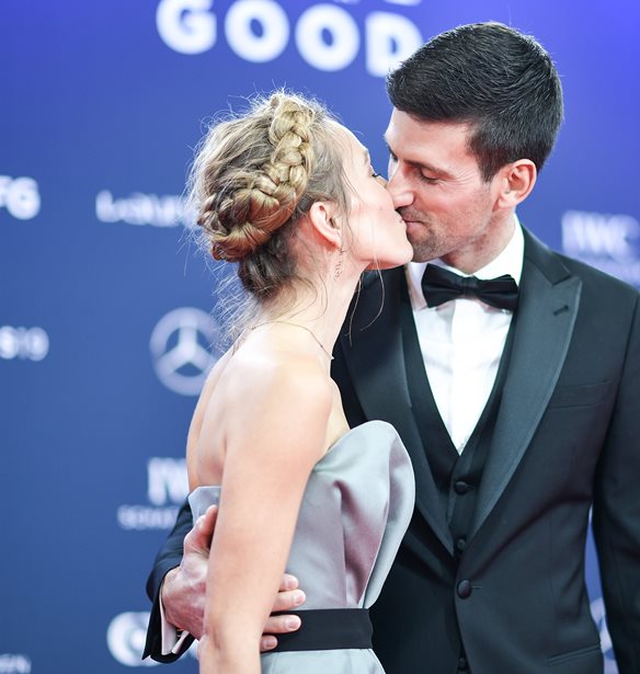 Jelena Djokovic | &#x397; &#x3B3;&#x3C5;&#x3BD;&#x3B1;&#x3AF;&#x3BA;&#x3B1; &#x3C0;&#x3AF;&#x3C3;&#x3C9; &#x3B1;&#x3C0;&#x3CC; &#x3C4;&#x3BF;&#x3BD; &#x3C3;&#x3C4;&#x3B1;&#x3C1; &#x3C4;&#x3BF;&#x3C5; &#x3C4;&#x3AD;&#x3BD;&#x3B9;&#x3C2; Novak Djokovic