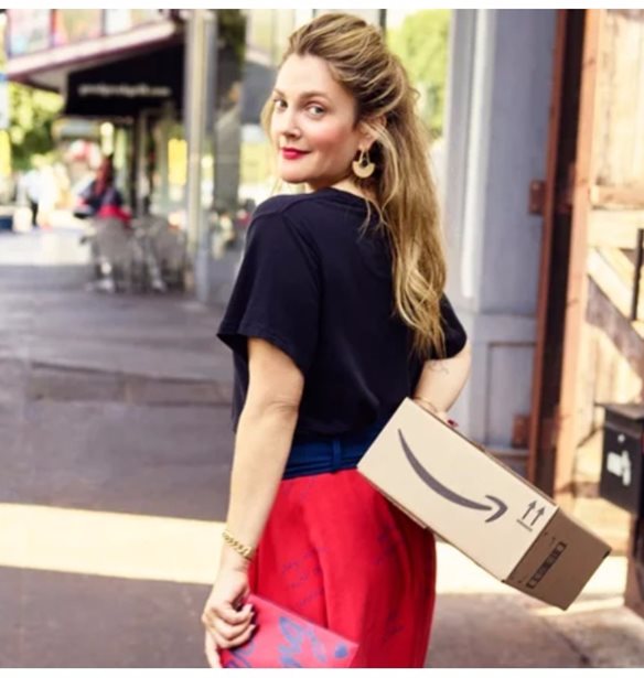 Dear Drew | &#x3A4;&#x3BF; &#x3BD;&#x3AD;&#x3BF; brand &#x3C4;&#x3B7;&#x3C2; Drew Barrymore &#x3B5;&#x3AF;&#x3BD;&#x3B1;&#x3B9; &#x3C4;&#x3CE;&#x3C1;&#x3B1; &#x3B4;&#x3B9;&#x3B1;&#x3B8;&#x3AD;&#x3C3;&#x3B9;&#x3BC;&#x3BF; &#x3C3;&#x3C4;&#x3BF; Amazon Fashion