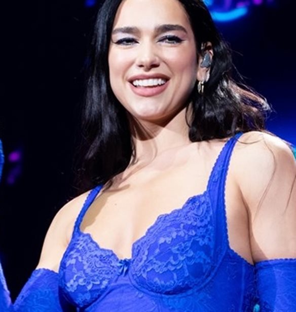 &#x397; Dua Lipa &#x3AD;&#x3BB;&#x3B1;&#x3B2;&#x3B5; &#x3B5;&#x3C0;&#x3B9;&#x3C3;&#x3AE;&#x3BC;&#x3C9;&#x3C2; &#x3C4;&#x3B7;&#x3BD; &#x3B1;&#x3BB;&#x3B2;&#x3B1;&#x3BD;&#x3B9;&#x3BA;&#x3AE; &#x3C5;&#x3C0;&#x3B7;&#x3BA;&#x3BF;&#x3CC;&#x3C4;&#x3B7;&#x3C4;&#x3B1;