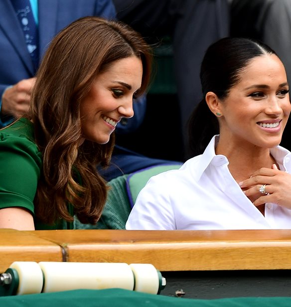 Meghan Markle | &#x393;&#x3B9;&#x3B1;&#x3C4;&#x3AF; &#x3C4;&#x3B7;&#x3BD; &#x3BA;&#x3B1;&#x3C4;&#x3B7;&#x3B3;&#x3BF;&#x3C1;&#x3BF;&#x3CD;&#x3BD; &#x3CC;&#x3C4;&#x3B9; &#x3B1;&#x3BD;&#x3C4;&#x3AD;&#x3B3;&#x3C1;&#x3B1;&#x3C8;&#x3B5; &#x3C4;&#x3B7;&#x3BD; Kate Middleton &#x3C3;&#x3C4;&#x3B7;&#x3BD; &#x3C4;&#x3B5;&#x3BB;&#x3B5;&#x3C5;&#x3C4;&#x3B1;&#x3AF;&#x3B1; &#x3C4;&#x3B7;&#x3C2; &#x3C6;&#x3C9;&#x3C4;&#x3BF;&#x3B3;&#x3C1;&#x3B1;&#x3C6;&#x3AF;&#x3B1;;
