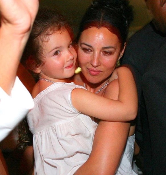 Monica Bellucci | &#x391;&#x3C5;&#x3C4;&#x3AE; &#x3B5;&#x3AF;&#x3BD;&#x3B1;&#x3B9; &#x3B7; 14&#x3C7;&#x3C1;&#x3BF;&#x3BD;&#x3B7; &#x3BA;&#x3B1;&#x3BB;&#x3BB;&#x3BF;&#x3BD;&#x3AE; &#x3BA;&#x3CC;&#x3C1;&#x3B7; &#x3C4;&#x3B7;&#x3C2;